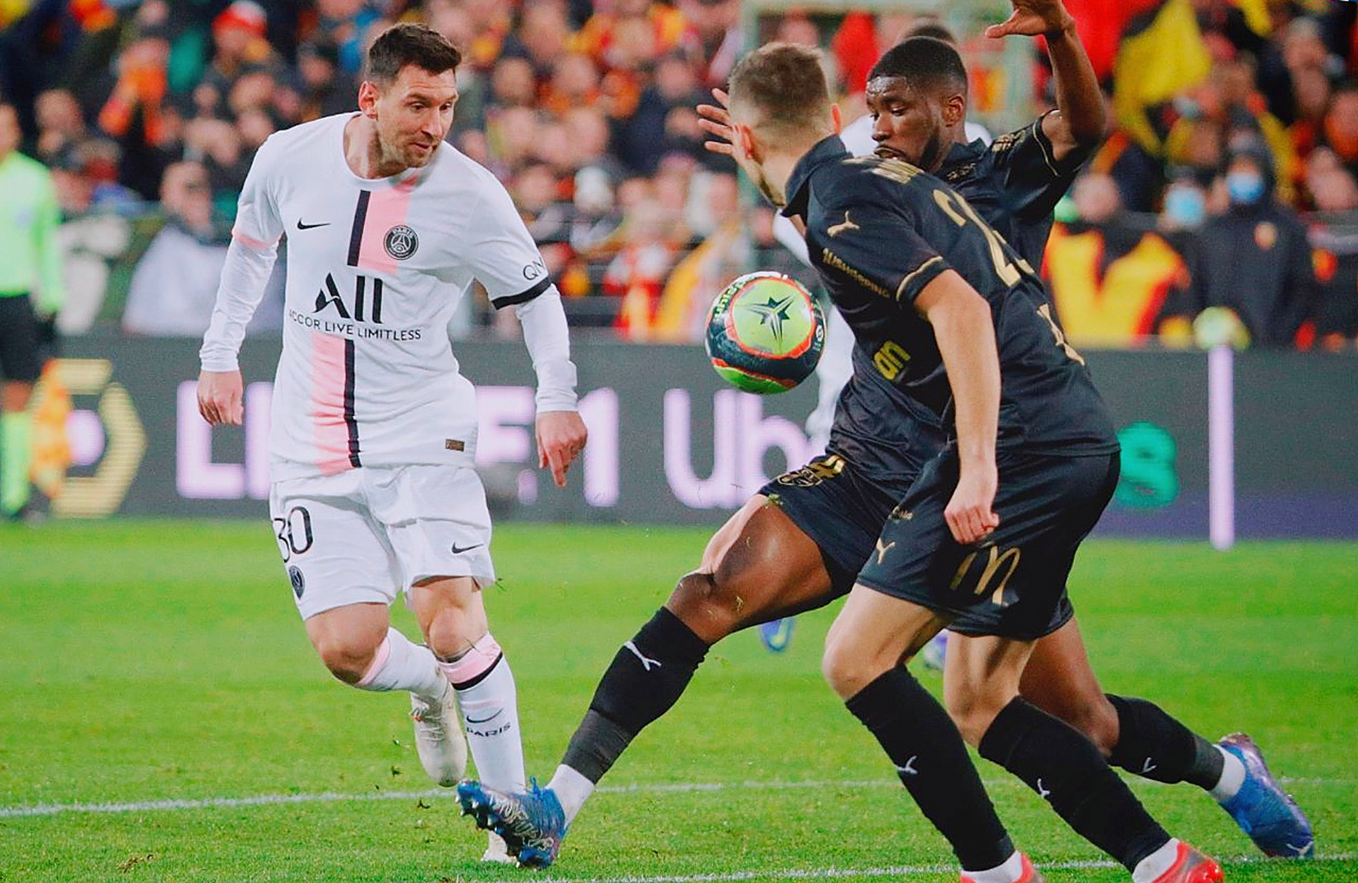 官网-利物浦绝杀曼联,凯恩补时绝平法甲