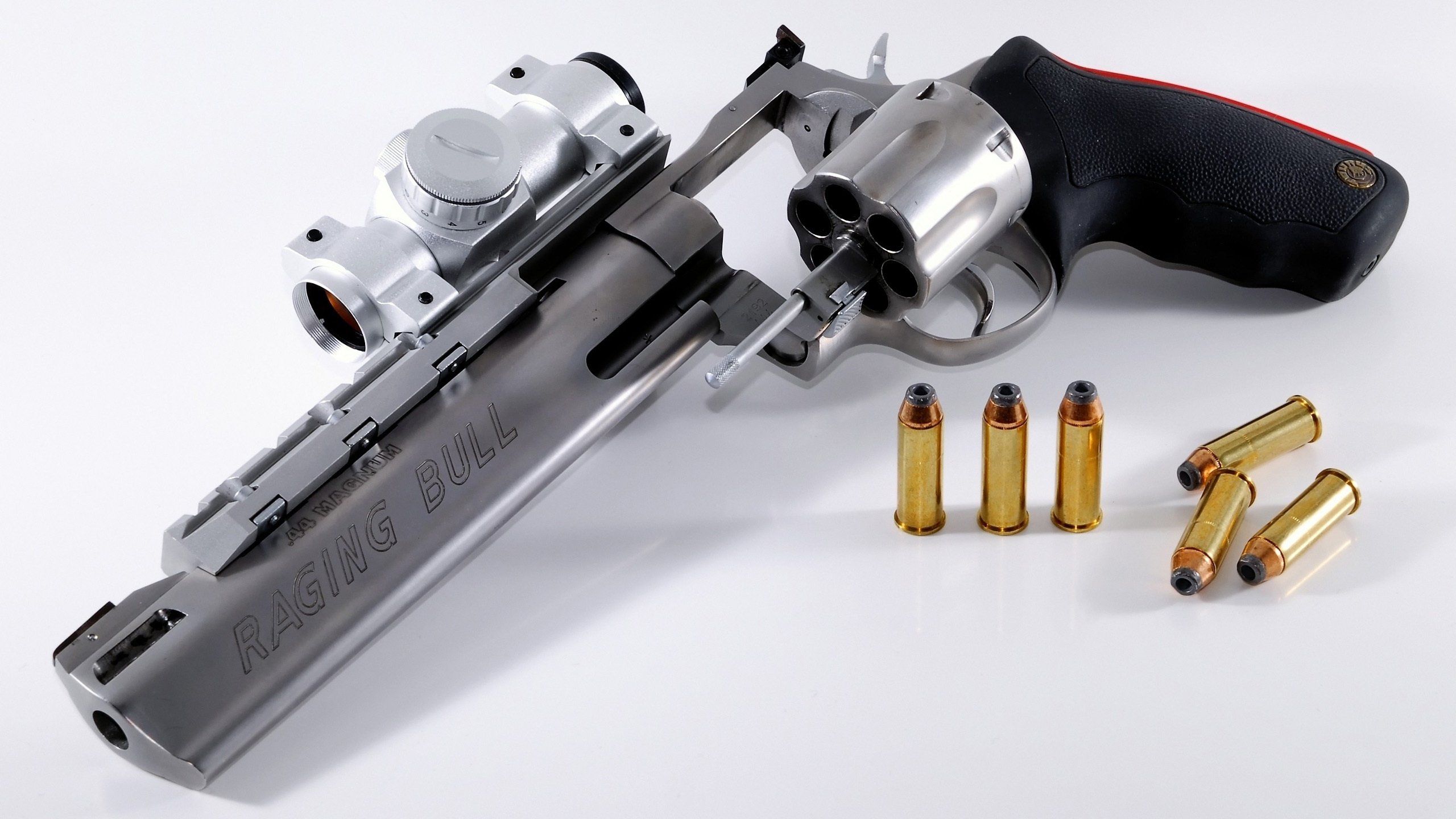 体育中国-国家德比的防守艺术，当猛龙式锁链困住绿茵雄狮